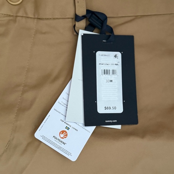 Tommy Hilfiger Men’s Flex Shorts - Picture 2 of 4